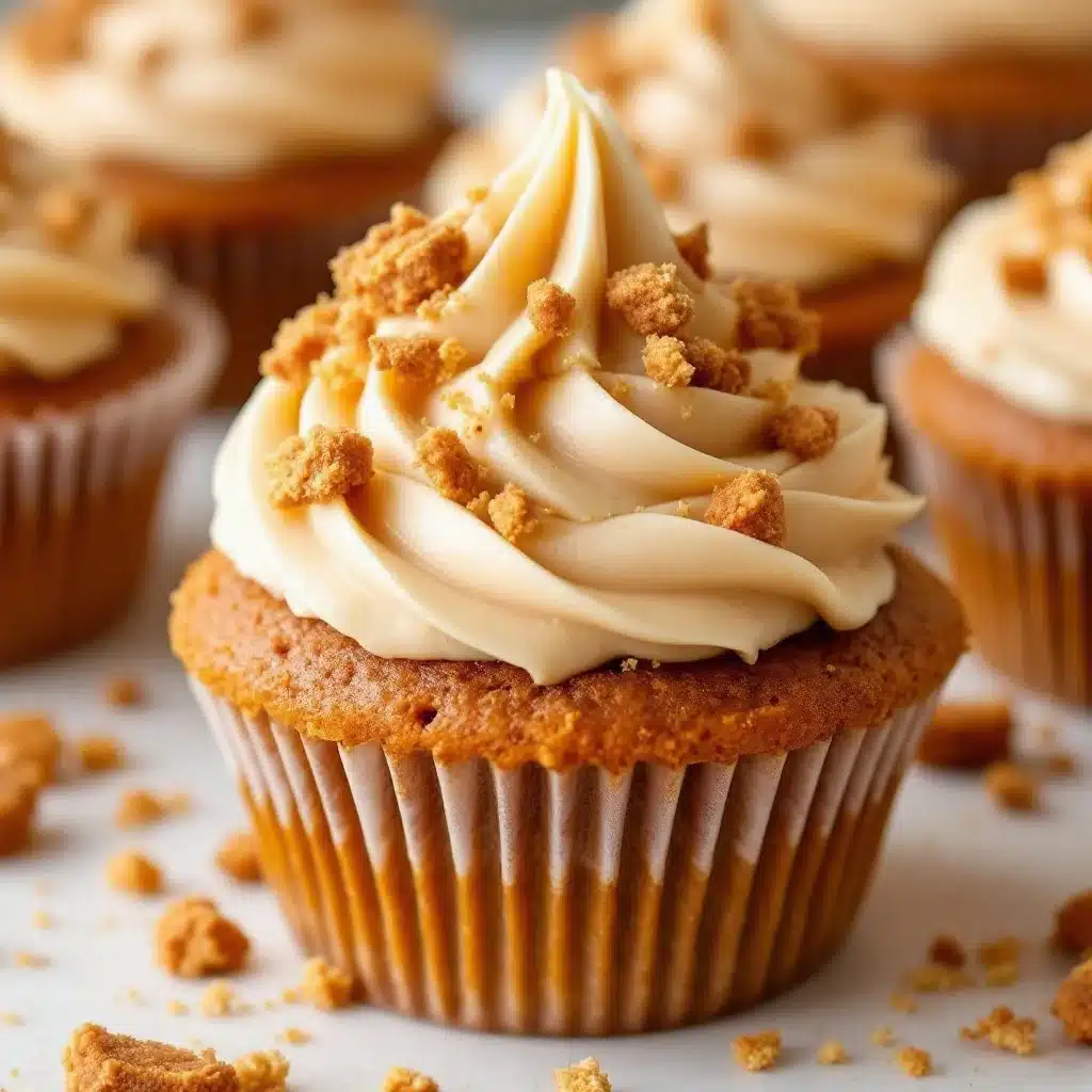 pumpkin spice latte cupcakes - featured image